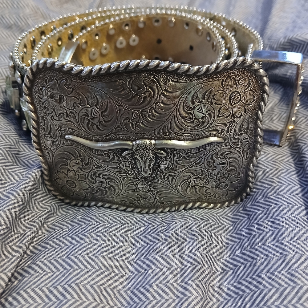 Women's Silver Western Belt with Intricate Design Size Small/med